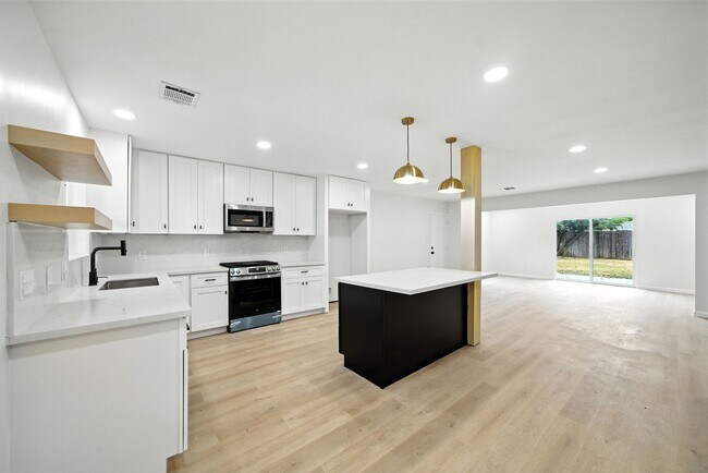 Photo - 6034 Birchmont Dr