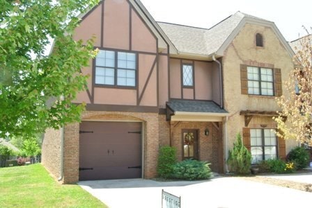 Building Photo - 2000 Stephanie Ct Rental