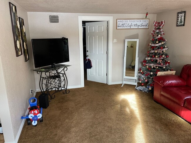 Photo - 1831 12th Ave Unidad Basement