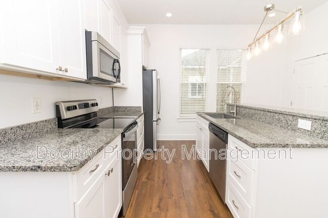 Photo - 2012 E 12th St