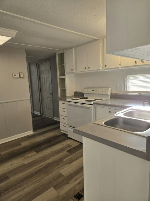 Photo - 203 48th Ave W