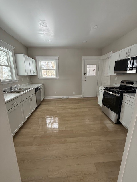 Photo - 911 E Washington St