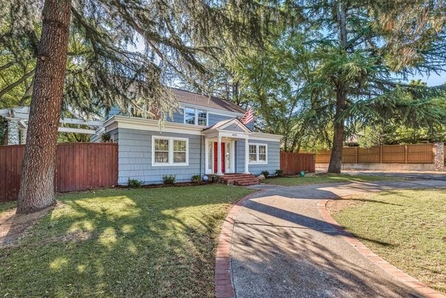 Photo - Beautiful Estate for Rent in Ashland