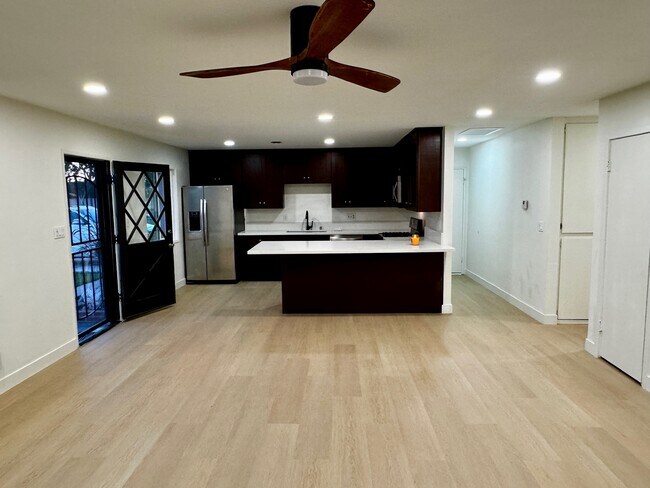 Photo - 7021 Betty Dr House