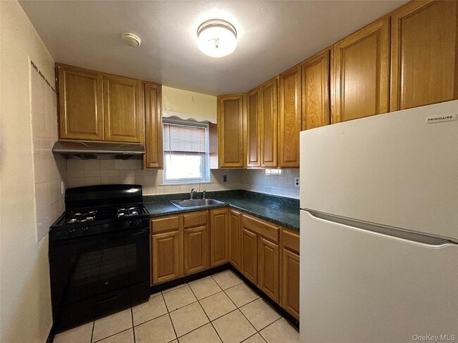 Photo - 740 Palisade Ave
