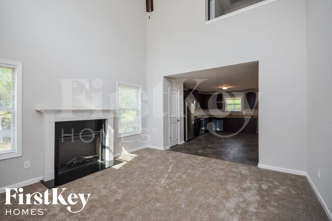 Photo - 145 Ascott Trace