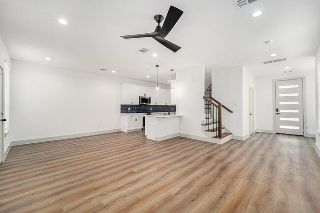 Building Photo - 6425 Anderson Rd Rental