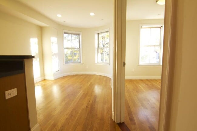 Photo - 105 Hammond St Unit 3A