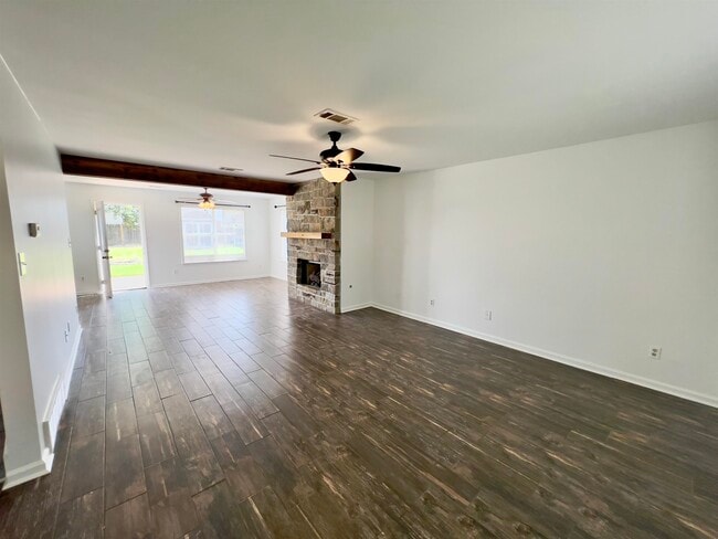 Photo - 251 Cross Point Cove