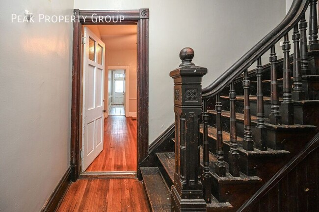 Photo - 2361 W Clifton Ave