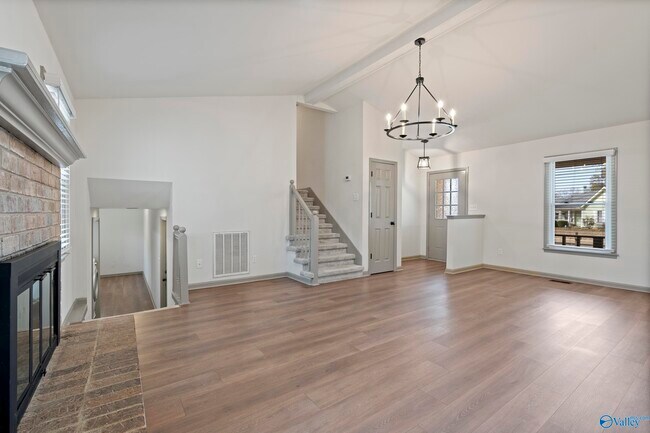 Photo - 220 Andra St