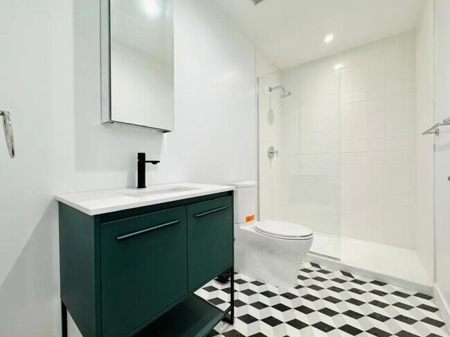 Photo - Furnished room/NOT APARTMENT Unit 2