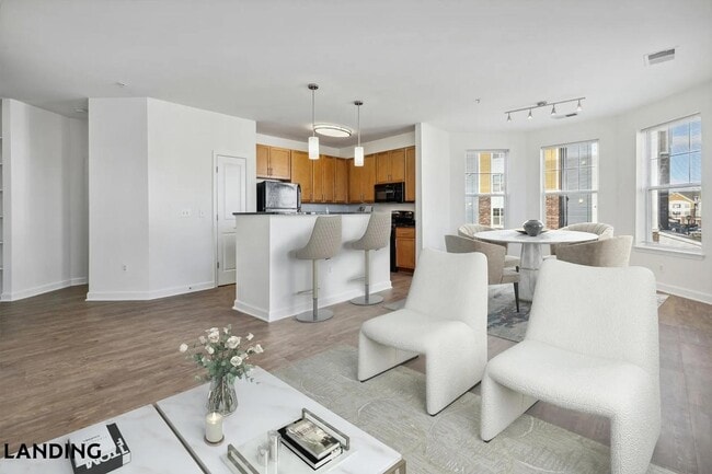 Photo - 909 Mansion Dr Unit 760-302