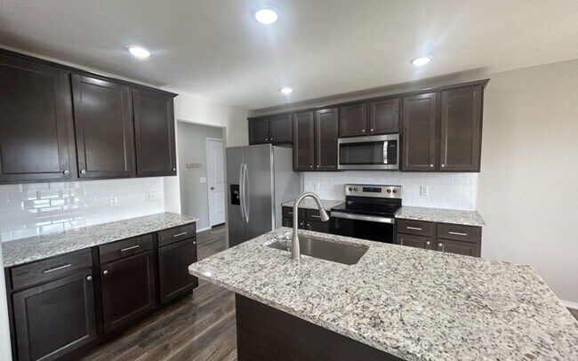 Photo - 222 W. Canterbury Ln