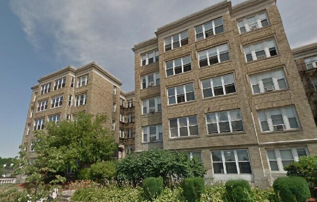 Building Photo - 1630 Commonwealth Ave