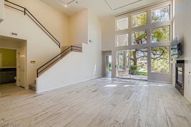 Photo - 5016 Mt Pleasant Ln