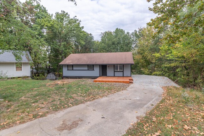 Photo - 5714 N Maple Ct
