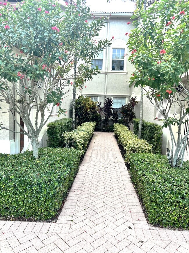 Walkway - 7554 SW Herrington Ln Unit 7554 SW Herrington Lane