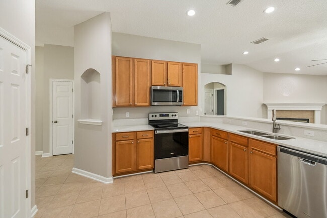 Photo - 2507 Creekfront Dr