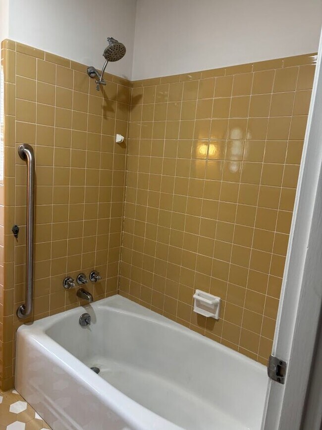 Photo - Large 4 Bedroom 2 Bath Home