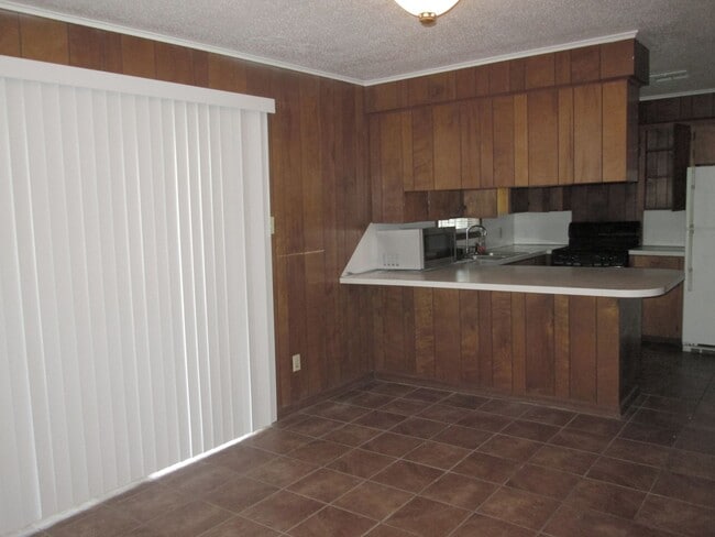 Photo - 305 W Florida Ave