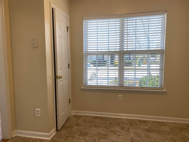 167 Photinia Dr