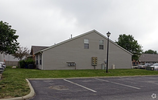 Parkmead Apartments - Parkmead Apartments