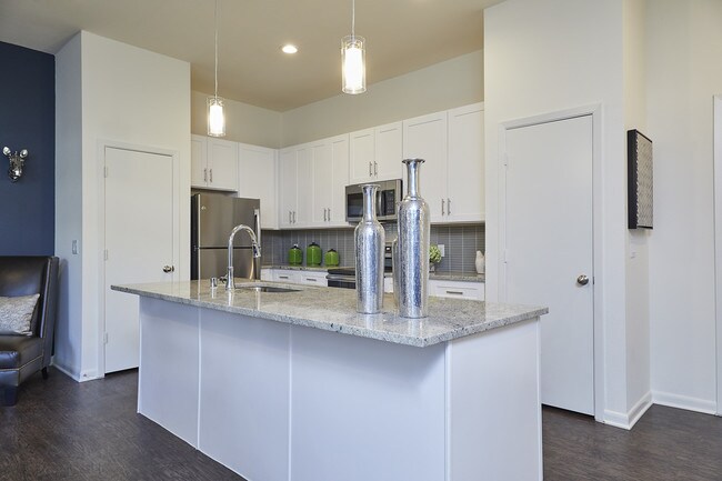 Apartments For Rent In Plano Tx With Disability Access Forrent Photo Legacy North