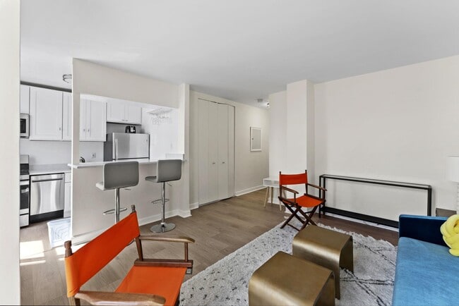 Photo - 1260 21st St NW