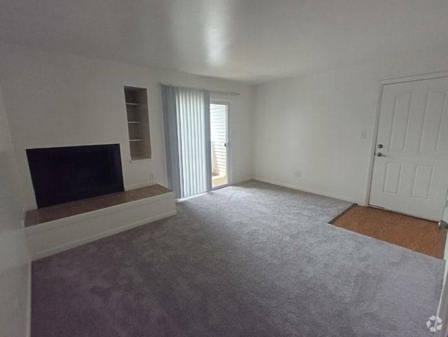 Building Photo - 600 Reusens Rd Rental