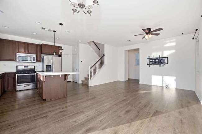 1482 Franceschi Dr