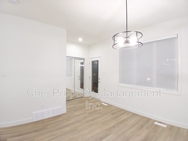 Photo - 5140 Kinney Wy SW