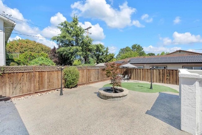 Photo - 6332 McAbee Rd