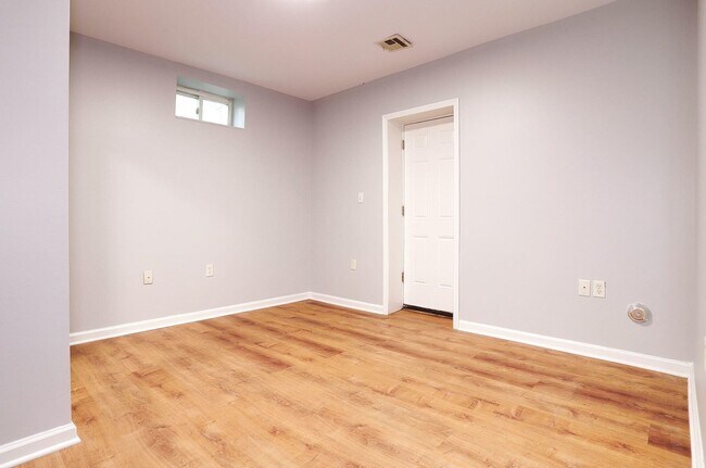 Photo - 236 Van Horne St Unidad 1B
