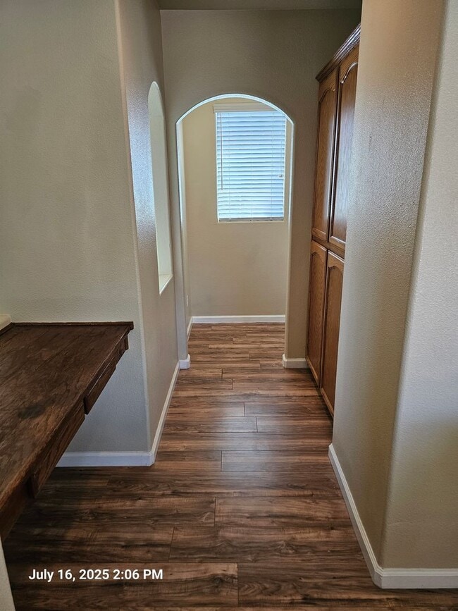 Photo - 1060 Goble Ct
