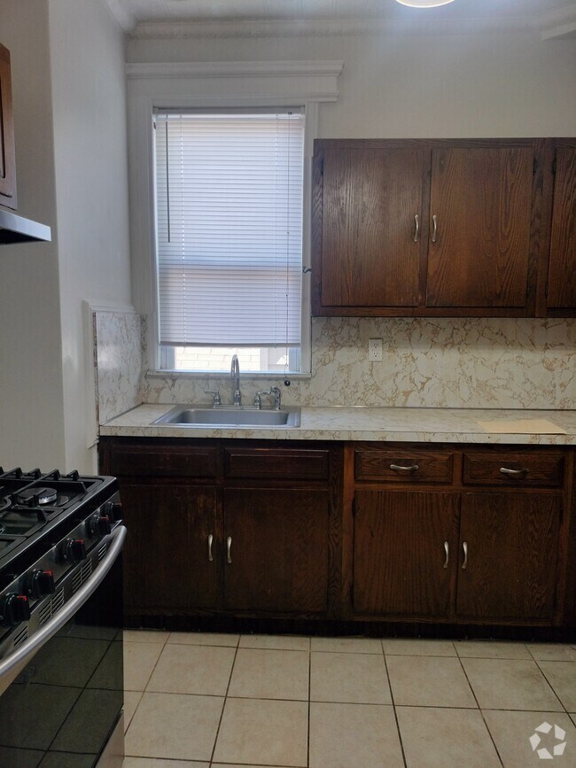 Building Photo - 49 Barbara St Unit 3 Rental