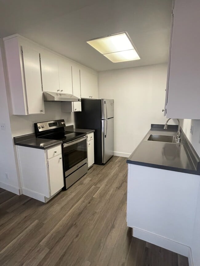 Four Twenty Union Apartments