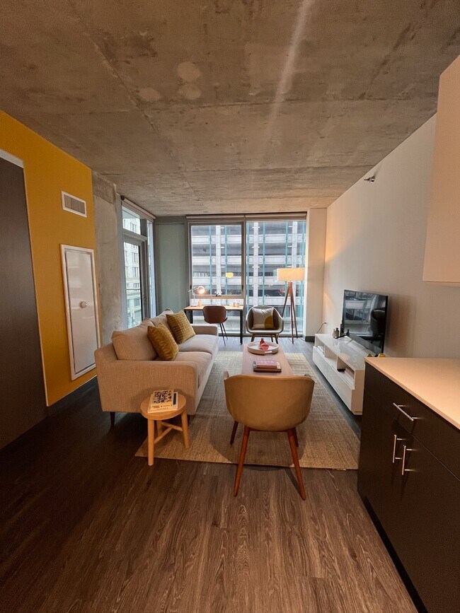 Photo - 70 W Madison St