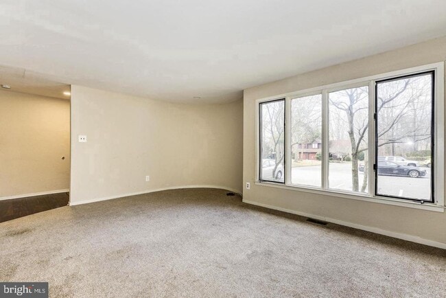 Building Photo - 215 Keats Dr