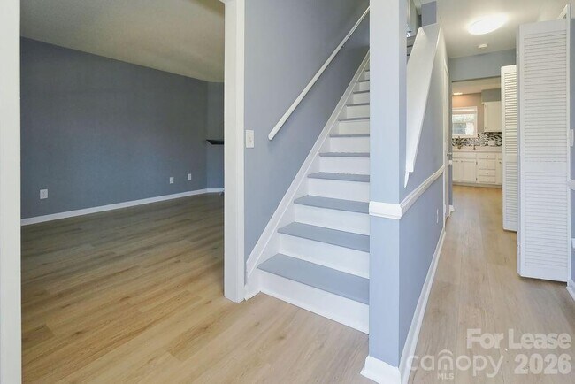 Photo - 3274 Heathstead Place