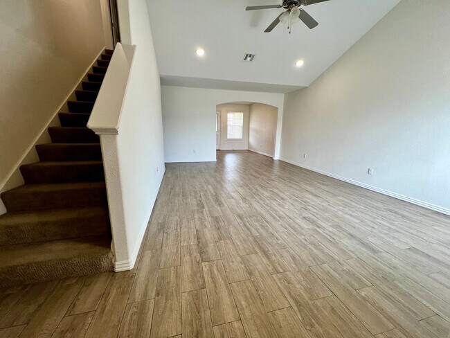 Photo - 3B/2.5B Spacious Townhome with Fenced Back...