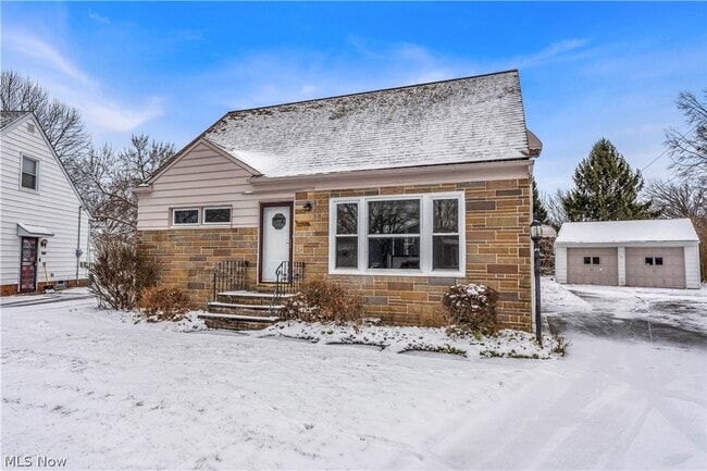 Photo - 23760 Puritan Ave