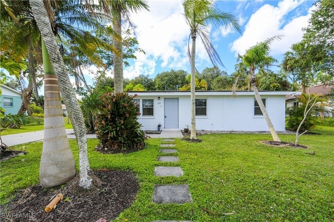 Photo - 159 5th St S