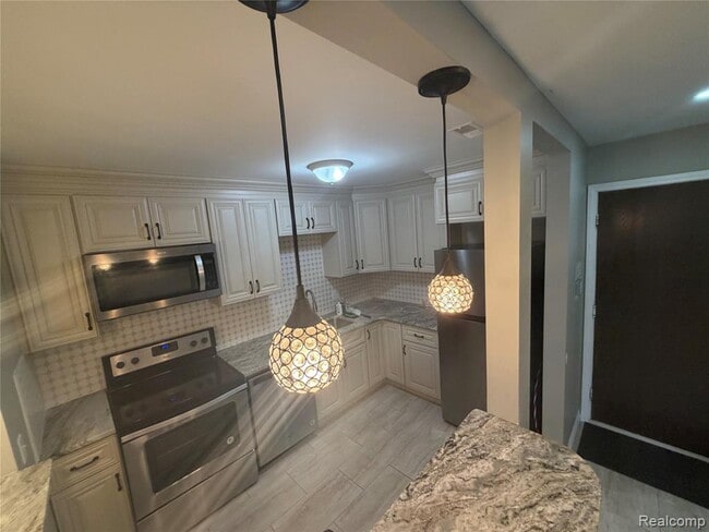 Photo - 32013 W 12 Mile Rd Unit 213