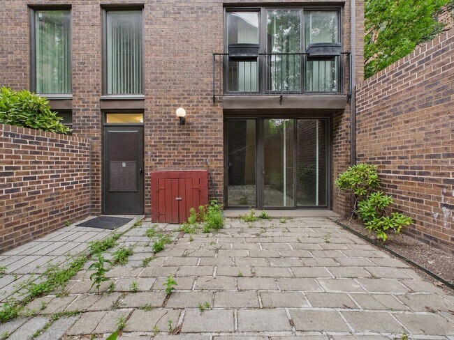 #1 St James Court
