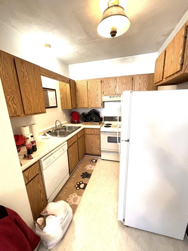 Photo - 600 State St Unit 4