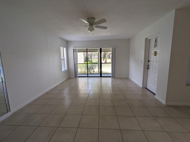 Photo - 711 Sunny Pine Way Unit B1