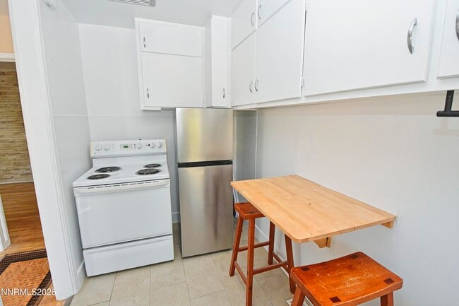 Photo - 536 La Rue Ave