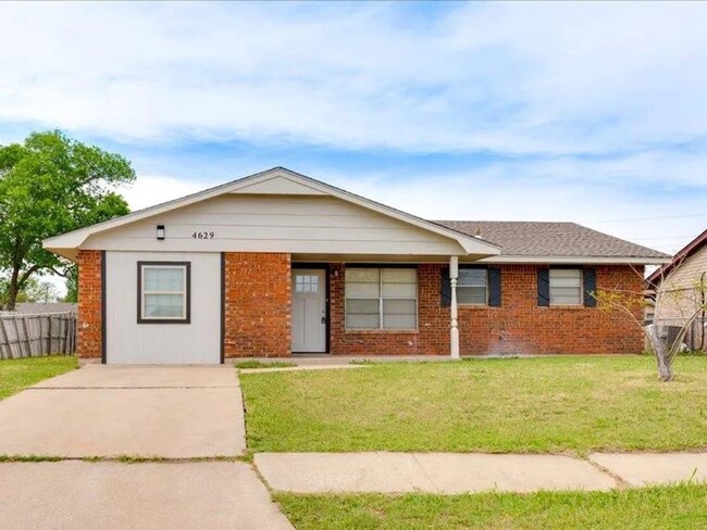 Building Photo - 4629 SW I Ave Rental