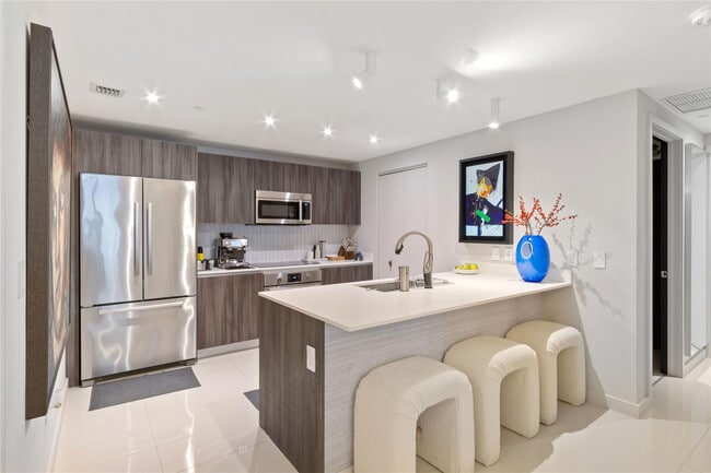 Photo - 488 NE 18th St Unit 2010